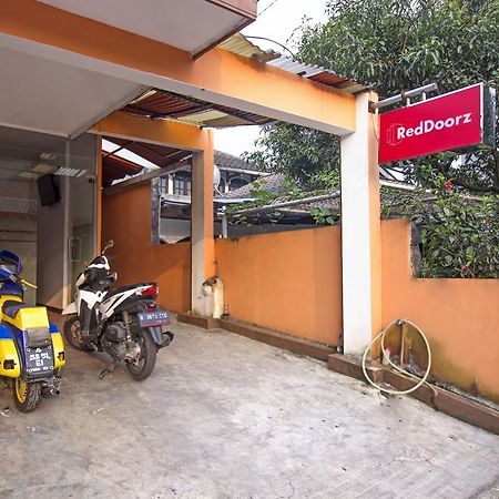 Reddoorz Syariah Near Btc Fashion Mall Bandung Exteriér fotografie