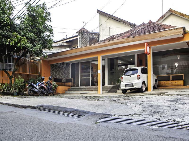Reddoorz Syariah Near Btc Fashion Mall Bandung Exteriér fotografie