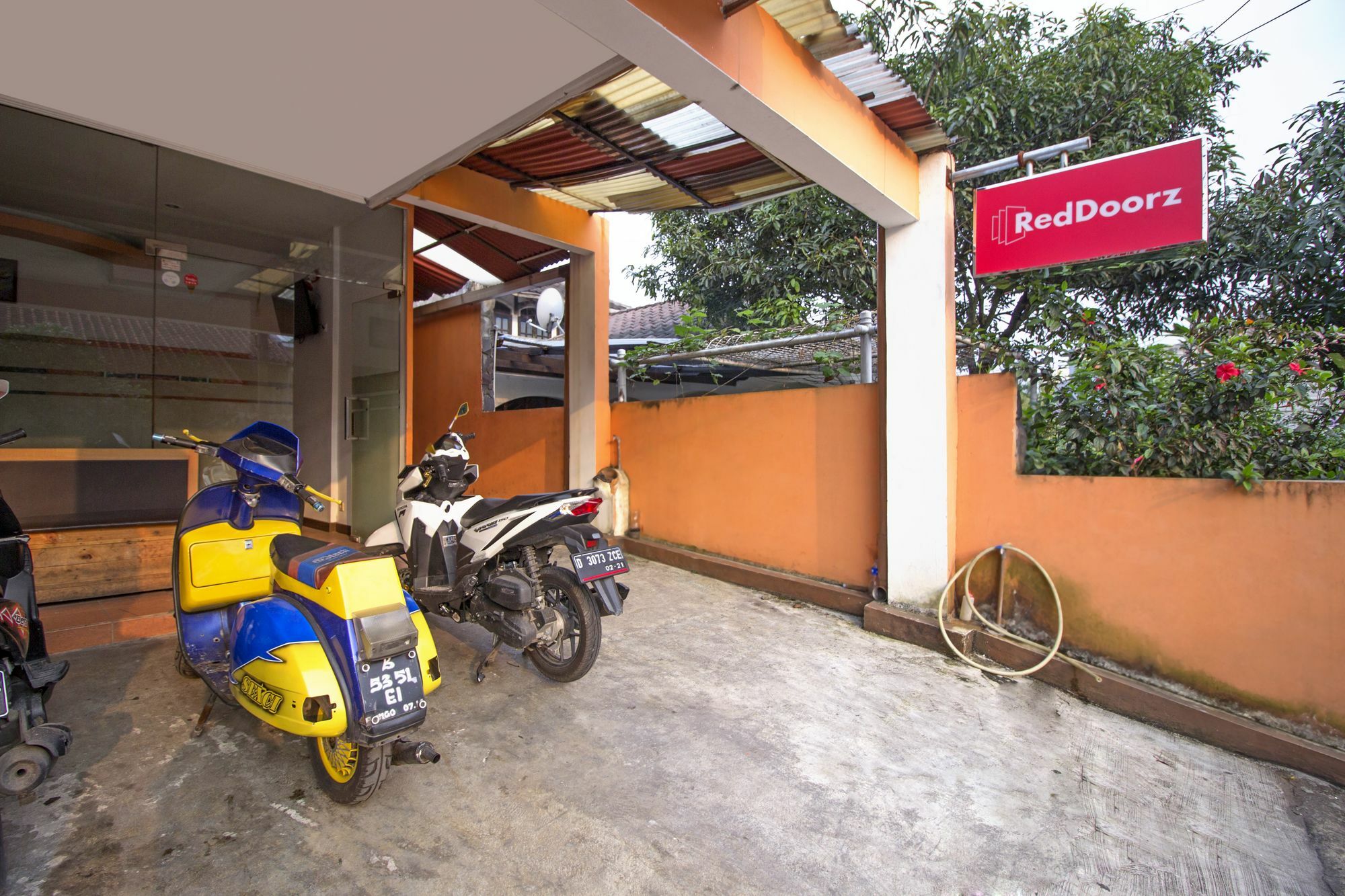Reddoorz Syariah Near Btc Fashion Mall Bandung Exteriér fotografie